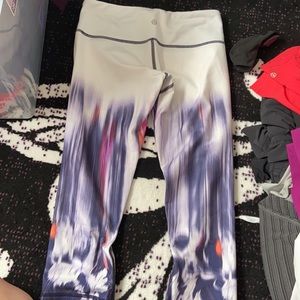 Lululemon watercolor crop like new!